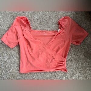 NWT Anthropologie Women's Puff Sleeve Coral Wrap Top, Size Medium